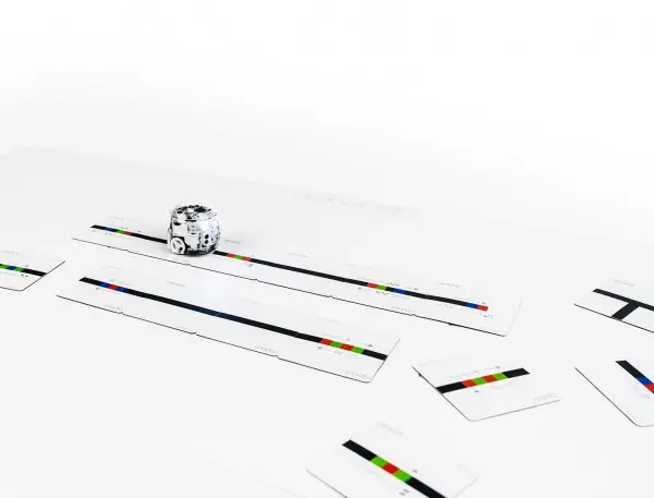 Ozobot Color Code Magnets Special Moves Kit – Ansicht 2